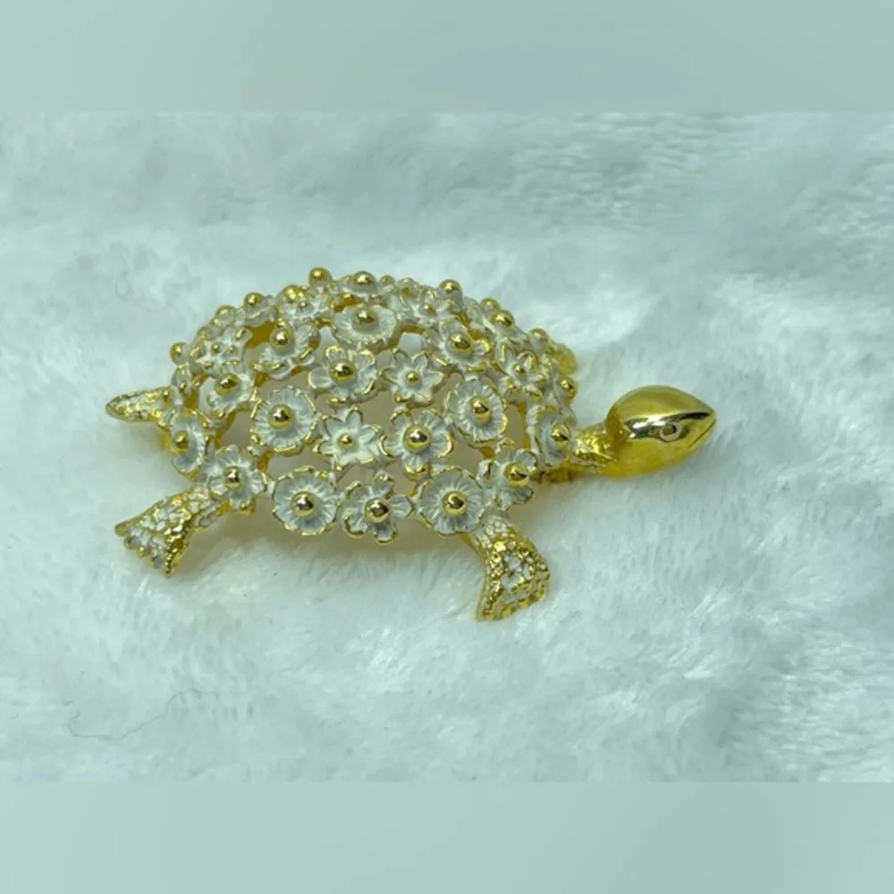 Vintage Tortolani  gold white turtle brooch